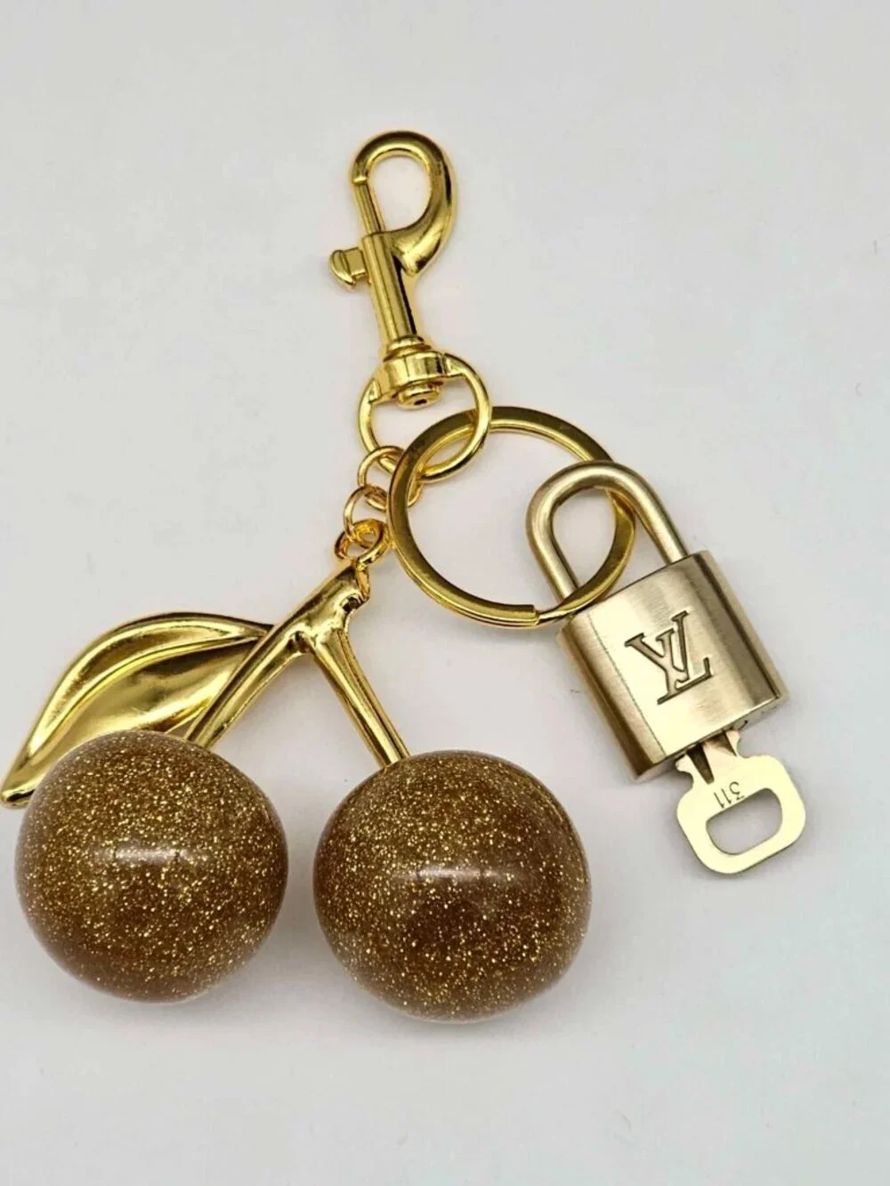 Louis Vuitton Gold Padlock 🔒 Key Set Authentic LV w/ Unbranded Apple Keychain - Picture 6 of 8